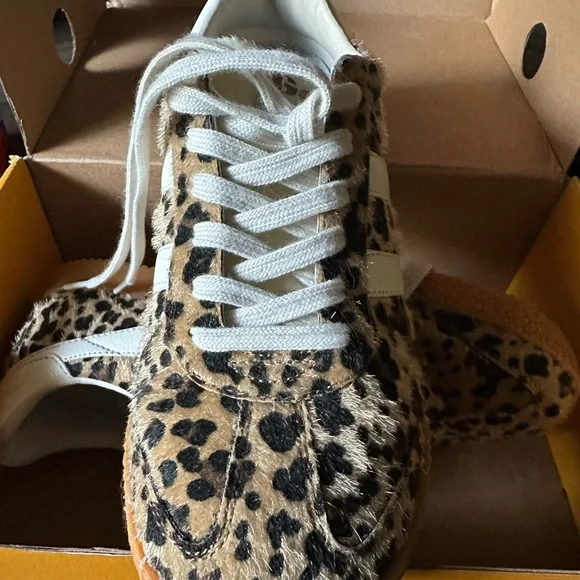 Gola Animal Print Sneakers with White and Tan Accents Like New - Picture 4 of 8